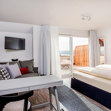 Seehotel Niedernberg - Das Dorf Am See Экстерьер фото