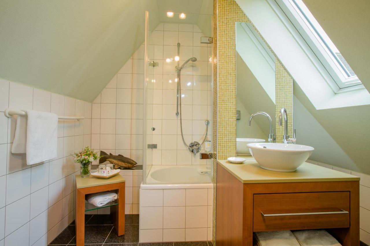 Seehotel Niedernberg - Das Dorf Am See Экстерьер фото