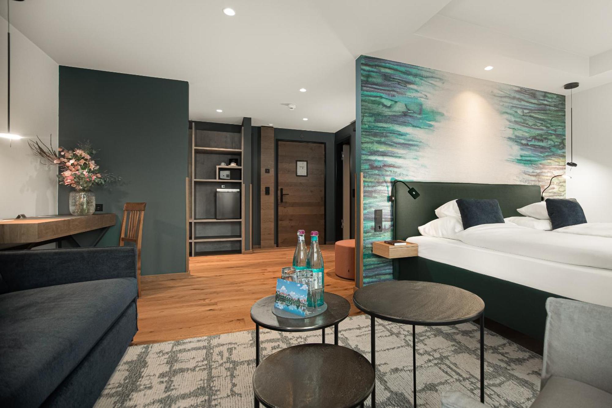 Seehotel Niedernberg - Das Dorf Am See Экстерьер фото
