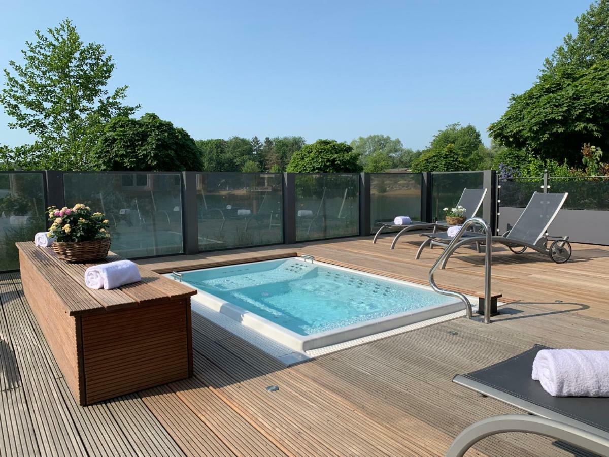 Seehotel Niedernberg - Das Dorf Am See Экстерьер фото