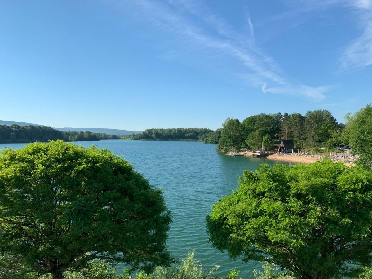 Seehotel Niedernberg - Das Dorf Am See Экстерьер фото